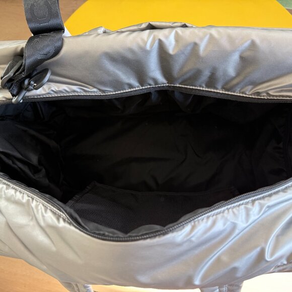 CalPak Luka Large Duffel in Gunmetal 19"x14x9.5 NWT - Picture 8 of 12